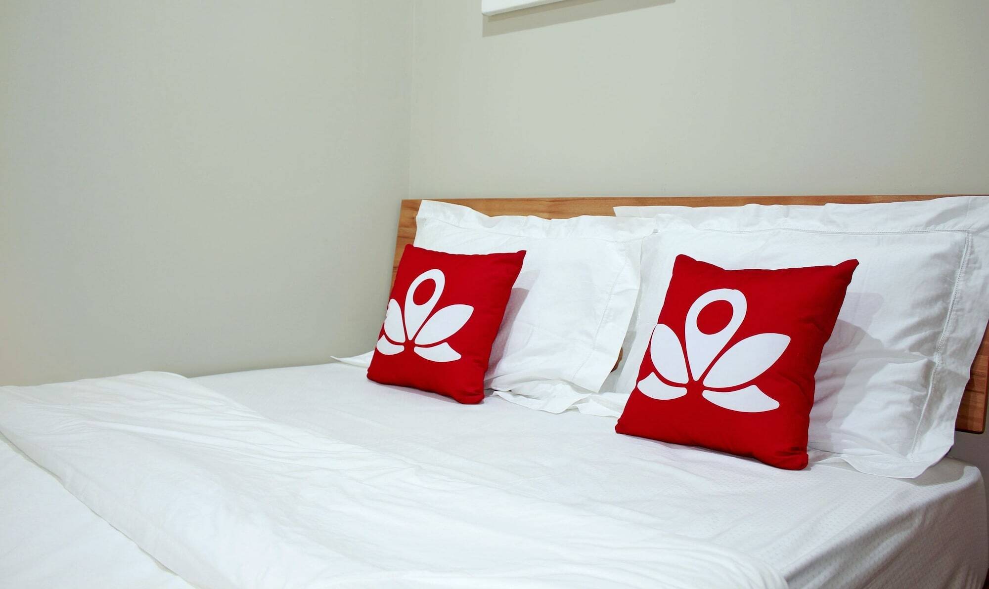 Zen Rooms Permata Karawaci Syariah Tangerang Bagian luar foto